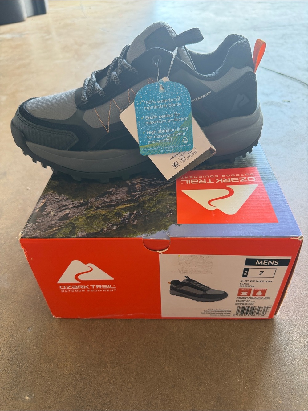 Ozark Trail Men's Gray and Black Waterproof Trail Shoes. Size 7. NIB